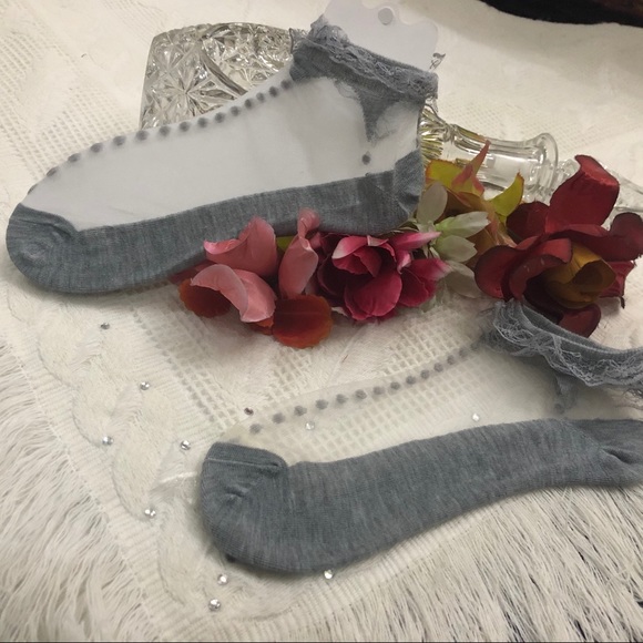 Gray fancy socks with lace - Picture 5 of 5